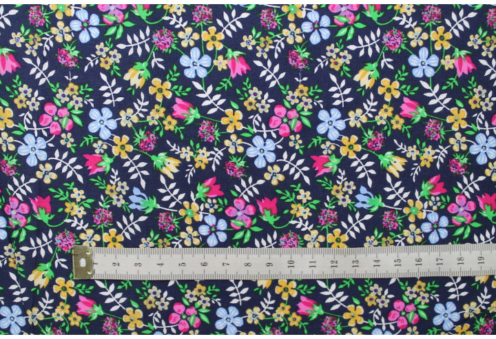 Tissu Popeline Coton Imprimé Fleur Lara Marine -Au Mètre