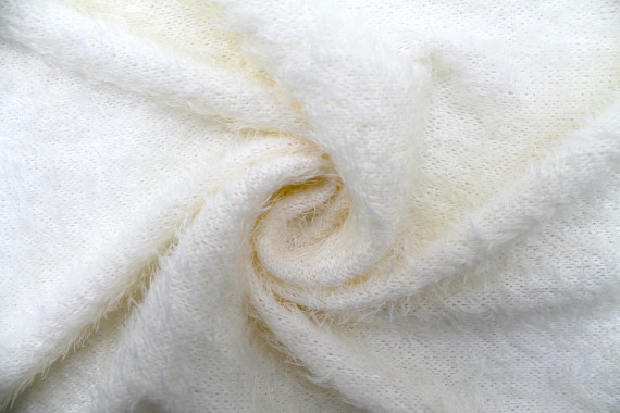 Tissu Maille Pull à Poils Blanc cassé -Au Mètre
