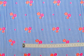 Tissu Popeline Coton Imprimé Rayures Bleues et Fleurs Rose -Au Mètre