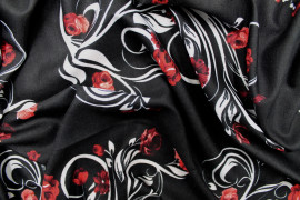 Tissu Polyviscose Imprimée Noir Décor et Fleur Rouge -Au Mètre