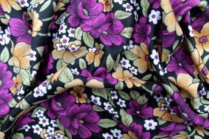Tissu Polyviscose Imprimée Fleur Capucine Violet -Au Mètre 2
