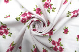 Tissu Polyviscose Imprimée Blanc Fleur Quadra Rose -Au Mètre