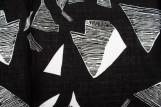 Tissu Voile Coton Viscose Imprimé Triangles Noir -Au Mètre