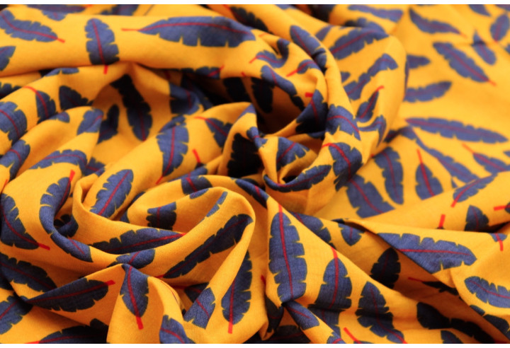Tissu Voile Coton Viscose Imprimé Fond Safran Plume Marine -Au Mètre