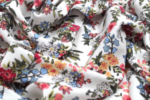 Tissu Viscose Imprimé Fleur Missony Blanc -Au Mètre 2