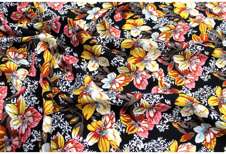 Tissu Viscose Imprimé Fleur Anasthasia Noir -Au Mètre