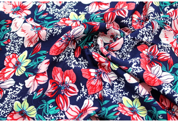 Tissu Viscose Imprimé Fleur Anasthasia Marine -Au Mètre