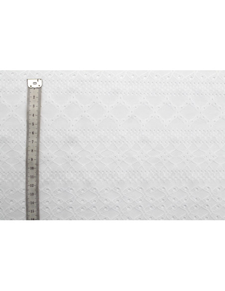 Tissu Jersey Brodé Perforé Mona Écru -Au Mètre