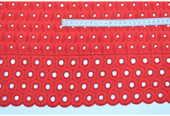 Tissu Broderie Anglaise Fleur Doly Rouge -Au Mètre