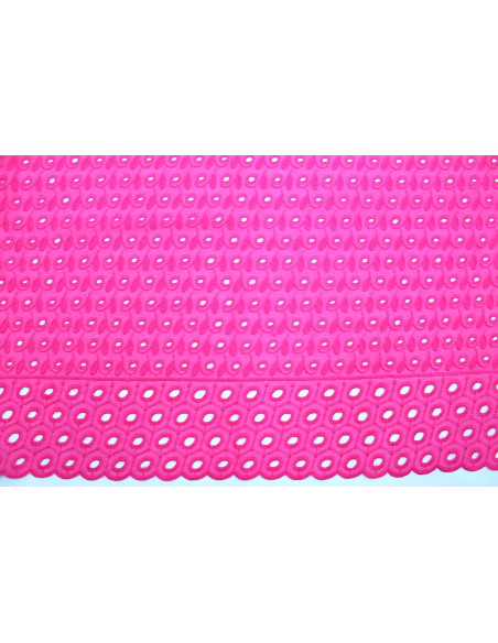 Tissu Broderie Anglaise Fleur Doly Fuchsia -Au Mètre