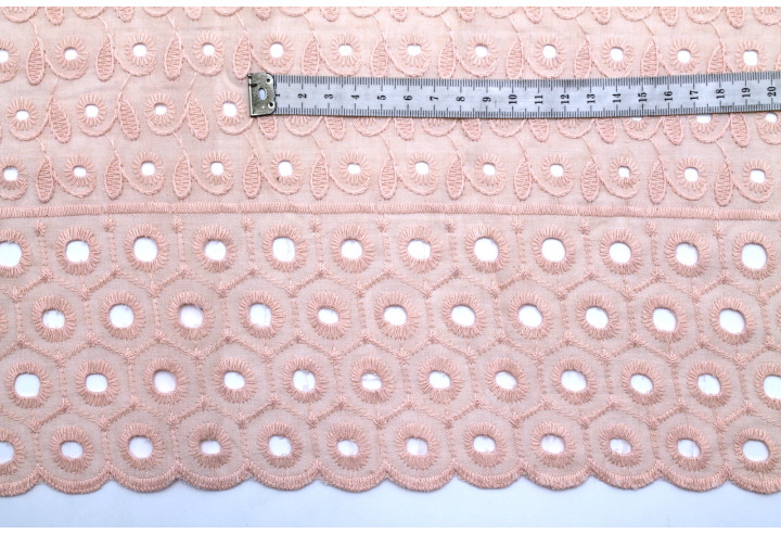 Tissu Broderie Anglaise Fleur Doly Rose pâle -Au Mètre