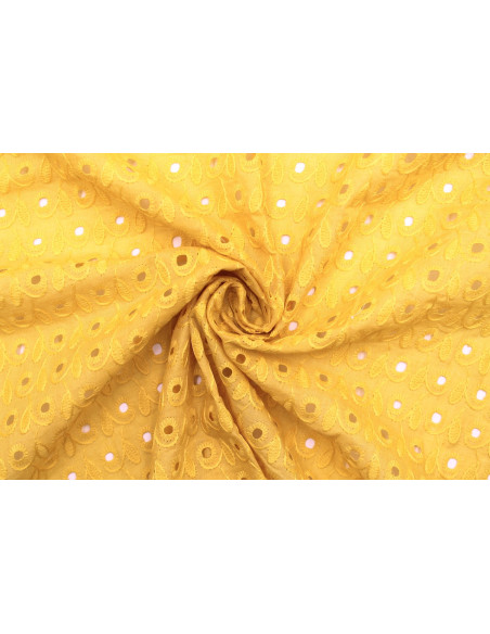 Tissu Broderie Anglaise Fleur Doly Moutarde -Au Mètre