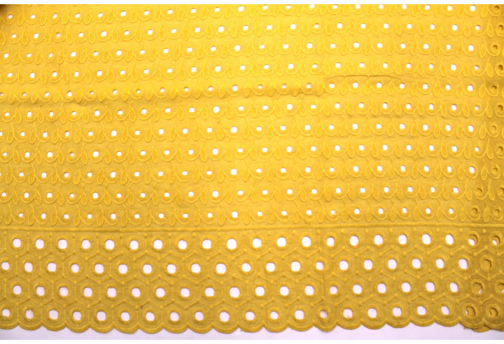 Tissu Broderie Anglaise Fleur Doly Moutarde -Au Mètre