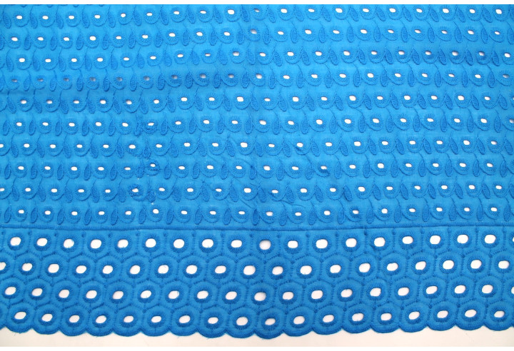 Tissu Broderie Anglaise Fleur Doly Turquoise -Au Mètre
