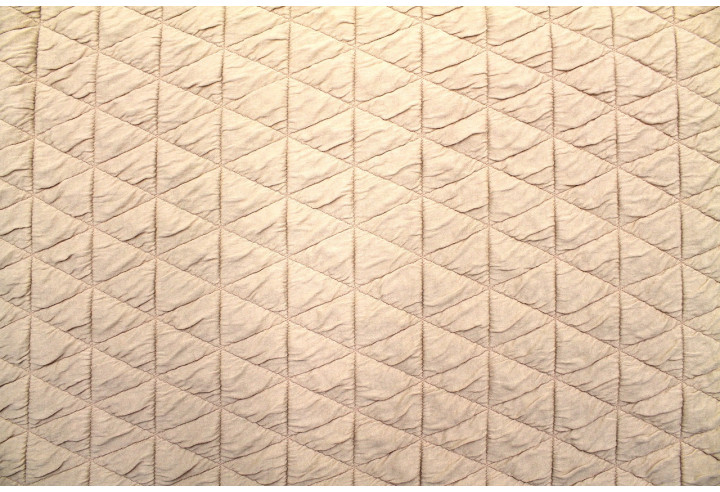 Tissu Matelassé Gros Triangles Beige clair -Au Mètre