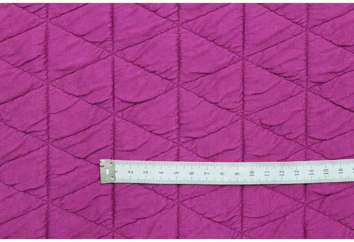 Tissu Matelassé Gros Triangles Cyclamen -Au Mètre