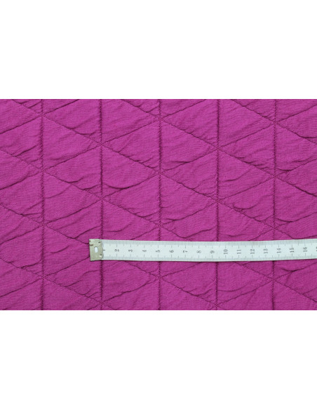 Tissu Matelassé Gros Triangles Cyclamen -Au Mètre
