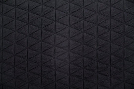 Tissu Matelassé Gros Triangles Noir -Coupon de 3 mètres