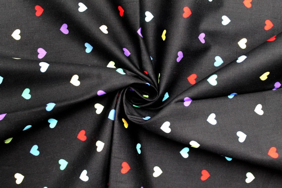 Tissu Popeline Coton Imprimé Fond Noir Cœurs colorés -Au Mètre