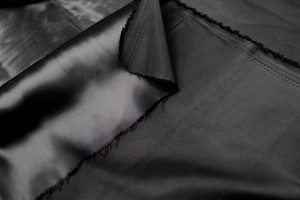 Tissu Satin Soyeux peau de pêche Noir -Au mètre 2