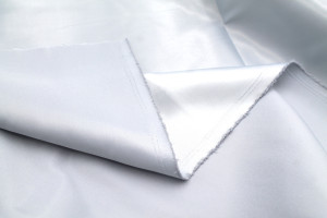 Tissu Satin Soyeux peau de pêche Gris clair -Au mètre 2