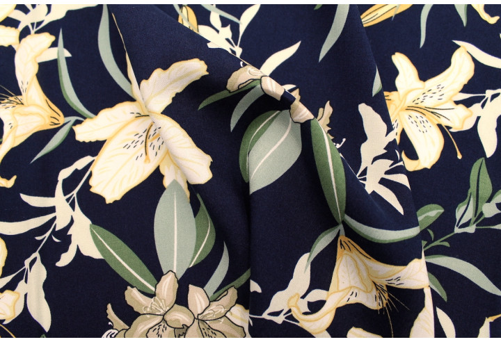 Tissu Popeline Viscose Imprimé Fleur Lysa Marine -Au Mètre