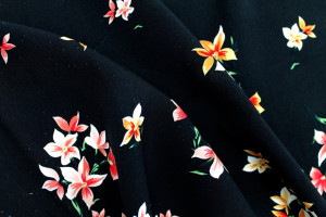 Tissu Popeline Viscose Imprimé Fleur Lilas Noir -Au Mètre 2
