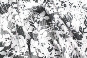 Tissu Gabardine Viscose Imprimé Fleur Strié Gris -Au Mètre 2