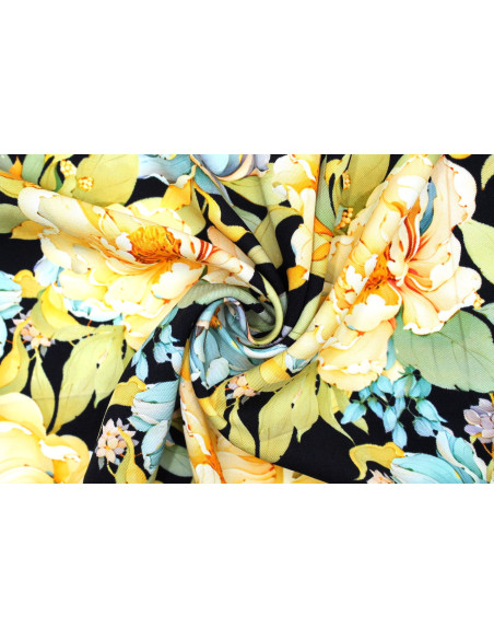 Tissu Gabardine Viscose Imprimé Fleur April Noir de Qualité, Tissu au mètre, Tissu pas cher - Alltissus.com