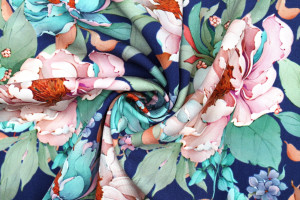 Tissu Gabardine Viscose Imprimé Fleur April Marine de Qualité, Tissu au mètre, Tissu pas cher - Alltissus.com