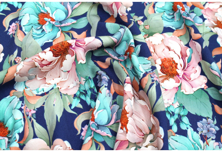 Tissu Gabardine Viscose Imprimé Fleur April Marine de Qualité, Tissu au mètre, Tissu pas cher - Alltissus.com