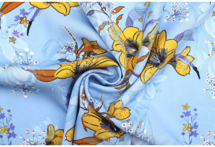 Tissu Gabardine Viscose Imprimé Fleur Délys Ciel de Qualité, Tissu au mètre, Tissu pas cher - Alltissus.com