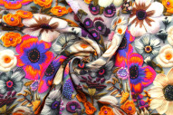Tissu Gabardine Viscose Imprimé Fleur Chic Violet de Qualité, Tissu au mètre, Tissu pas cher - Alltissus.com