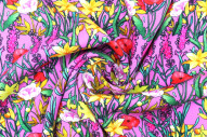 Tissu Gabardine Viscose Imprimé Fleur Stary Rose de Qualité, Tissu au mètre, Tissu pas cher - Alltissus.com