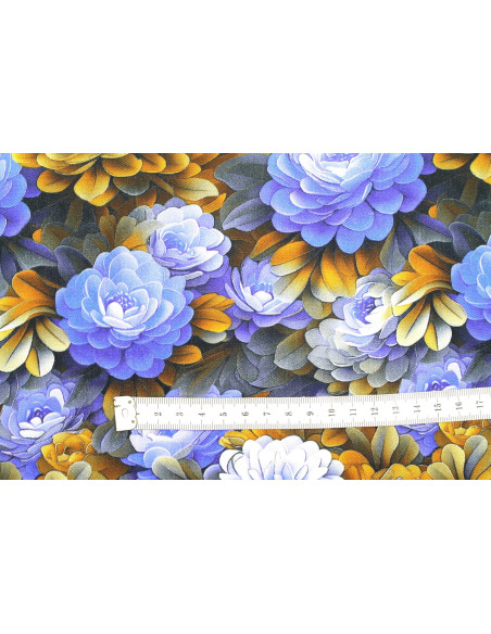 Tissu Gabardine Viscose Imprimé Fleur Rosa Violine de Qualité, Tissu au mètre, Tissu pas cher - Alltissus.com