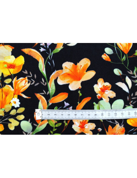 Tissu Gabardine Viscose Imprimé Fleur Violette Noir de Qualité, Tissu au mètre, Tissu pas cher - Alltissus.com