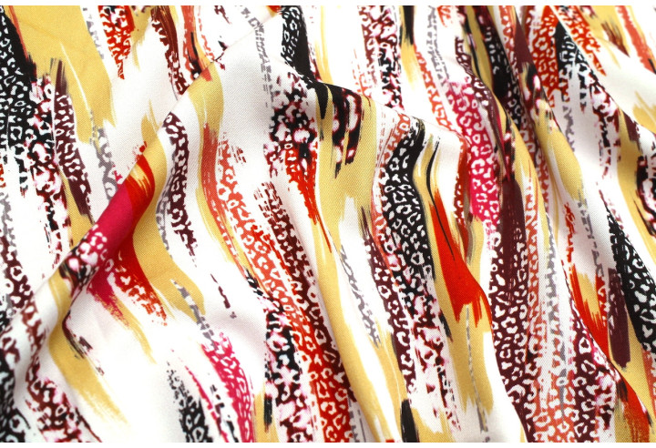 Tissu Gabardine Viscose Imprimé Rayure Félin Rouge de Qualité, Tissu au mètre, Tissu pas cher - Alltissus.com
