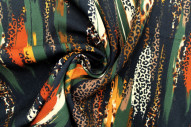 Tissu Gabardine Viscose Imprimé Rayure Félin Vert Foncé de Qualité, Tissu au mètre, Tissu pas cher - Alltissus.com