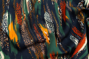 Tissu Gabardine Viscose Imprimé Rayure Félin Vert Foncé de Qualité, Tissu au mètre, Tissu pas cher - Alltissus.com 2