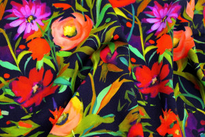 Tissu Gabardine Viscose Imprimé Mélange de fleurs Marine de Qualité, Tissu au mètre, Tissu pas cher - Alltissus.com 2