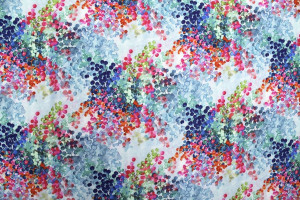 Tissu Gabardine Viscose Imprimé Buisson Bleu et Rose de Qualité, Tissu au mètre, Tissu pas cher - Alltissus.com 2