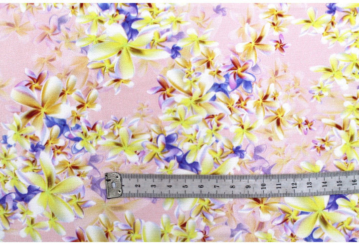 Tissu Gabardine Viscose Imprimé Fleur Cassandra Rose de Qualité, Tissu au mètre, Tissu pas cher - Alltissus.com