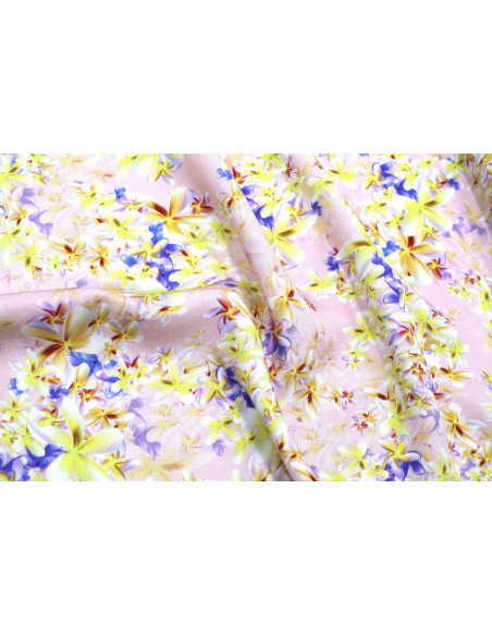 Tissu Gabardine Viscose Imprimé Fleur Cassandra Rose de Qualité, Tissu au mètre, Tissu pas cher - Alltissus.com