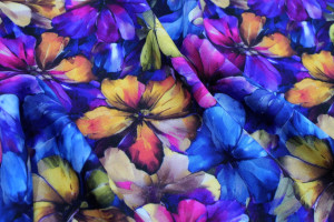 Tissu Gabardine Viscose Imprimé Fleur Camellia Bleu de Qualité, Tissu au mètre, Tissu pas cher - Alltissus.com 2