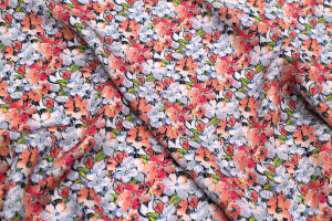 Tissu Gabardine Viscose Imprimé Fleur Purple Rose de Qualité, Tissu au mètre, Tissu pas cher - Alltissus.com 2