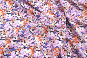 Tissu Gabardine Viscose Imprimé Fleur Purple Fuchsia de Qualité, Tissu au mètre, Tissu pas cher - Alltissus.com 2