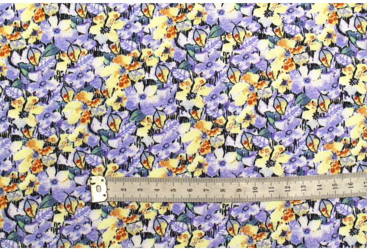 Tissu Gabardine Viscose Imprimé Fleur Purple Violet de Qualité, Tissu au mètre, Tissu pas cher - Alltissus.com