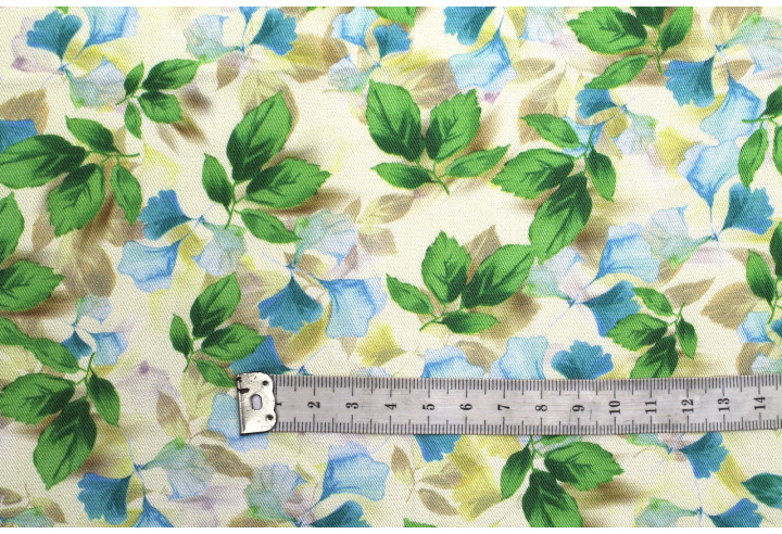 Tissu Gabardine Viscose Imprimé Feuille Hazel Vert de Qualité, Tissu au mètre, Tissu pas cher - Alltissus.com