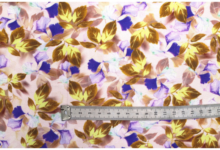 Tissu Gabardine Viscose Imprimé Feuille Hazel Violet de Qualité, Tissu au mètre, Tissu pas cher - Alltissus.com