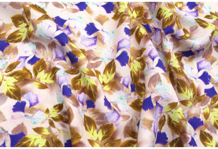 Tissu Gabardine Viscose Imprimé Feuille Hazel Violet de Qualité, Tissu au mètre, Tissu pas cher - Alltissus.com